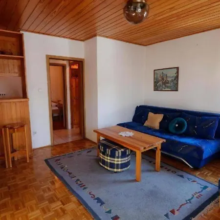 Apartman Kosuta Apartment *